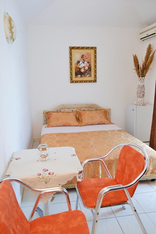 Guest House Lukac Бар Экстерьер фото